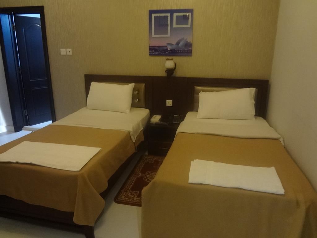 Al Sabkha Hotel ドバイ エクステリア 写真